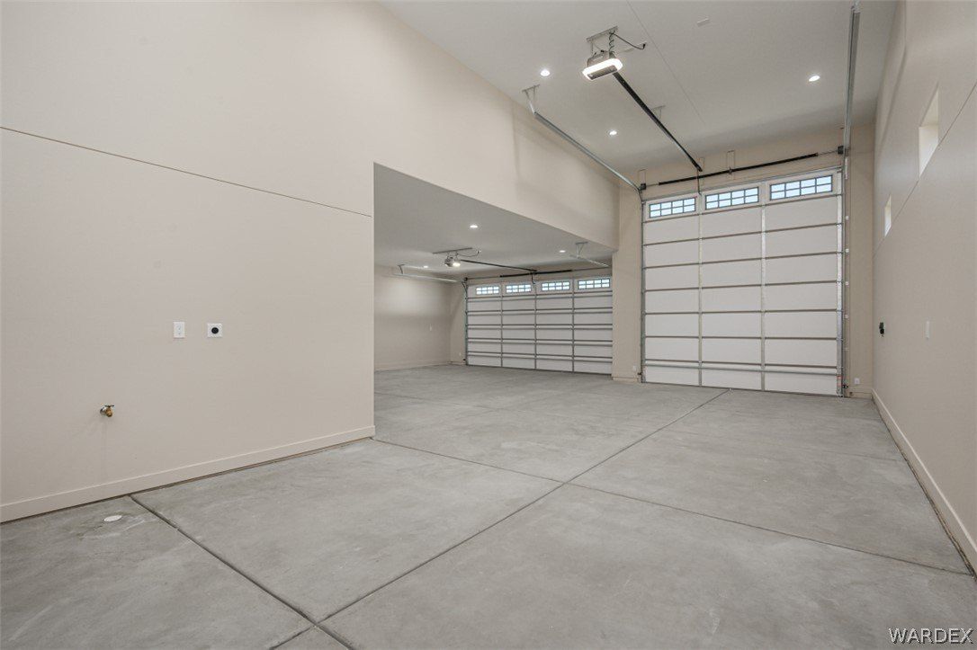 955 Athens Court. Bullhead City, AZ 86429