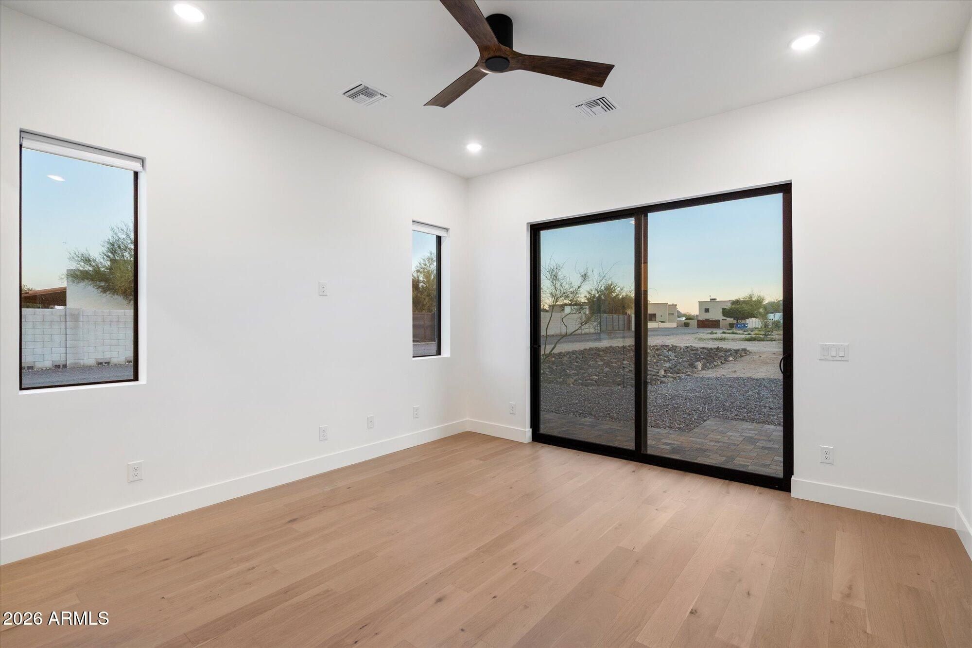 2991 W Desert Hills Drive Unit 2. Phoenix, AZ 85086