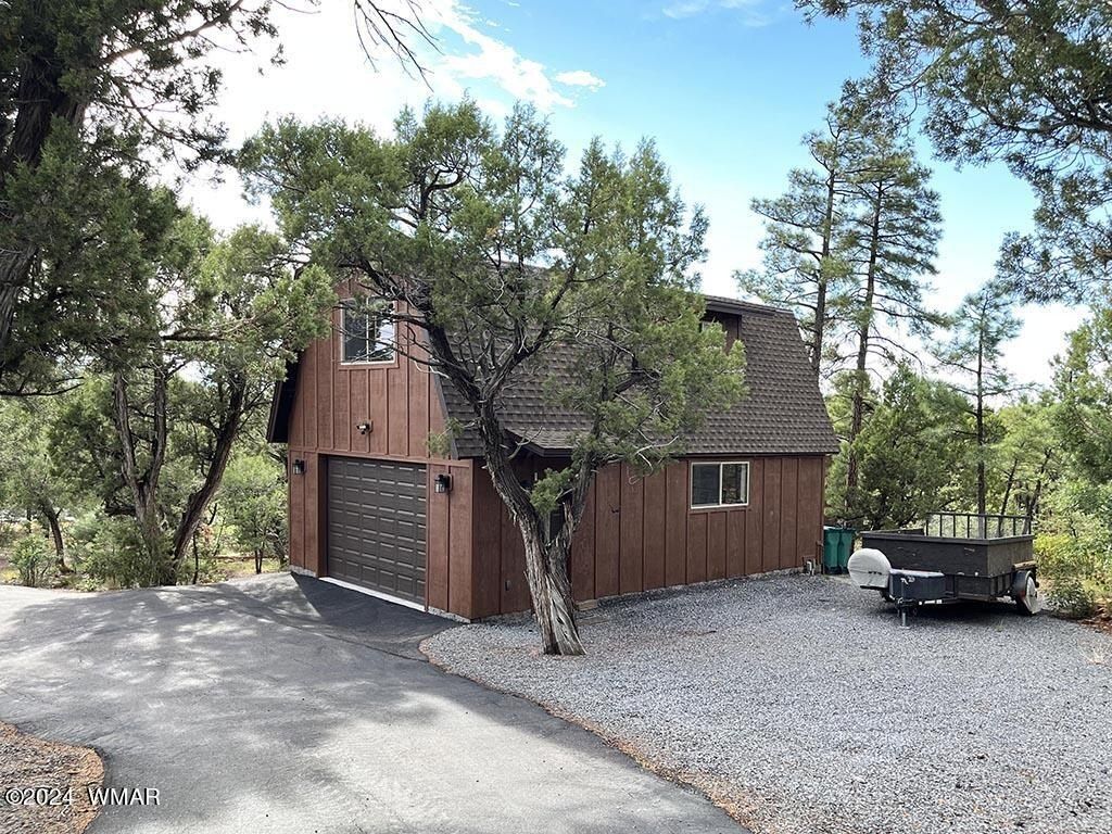 1300 W Sierra Buena Court. Show Low, AZ 85901