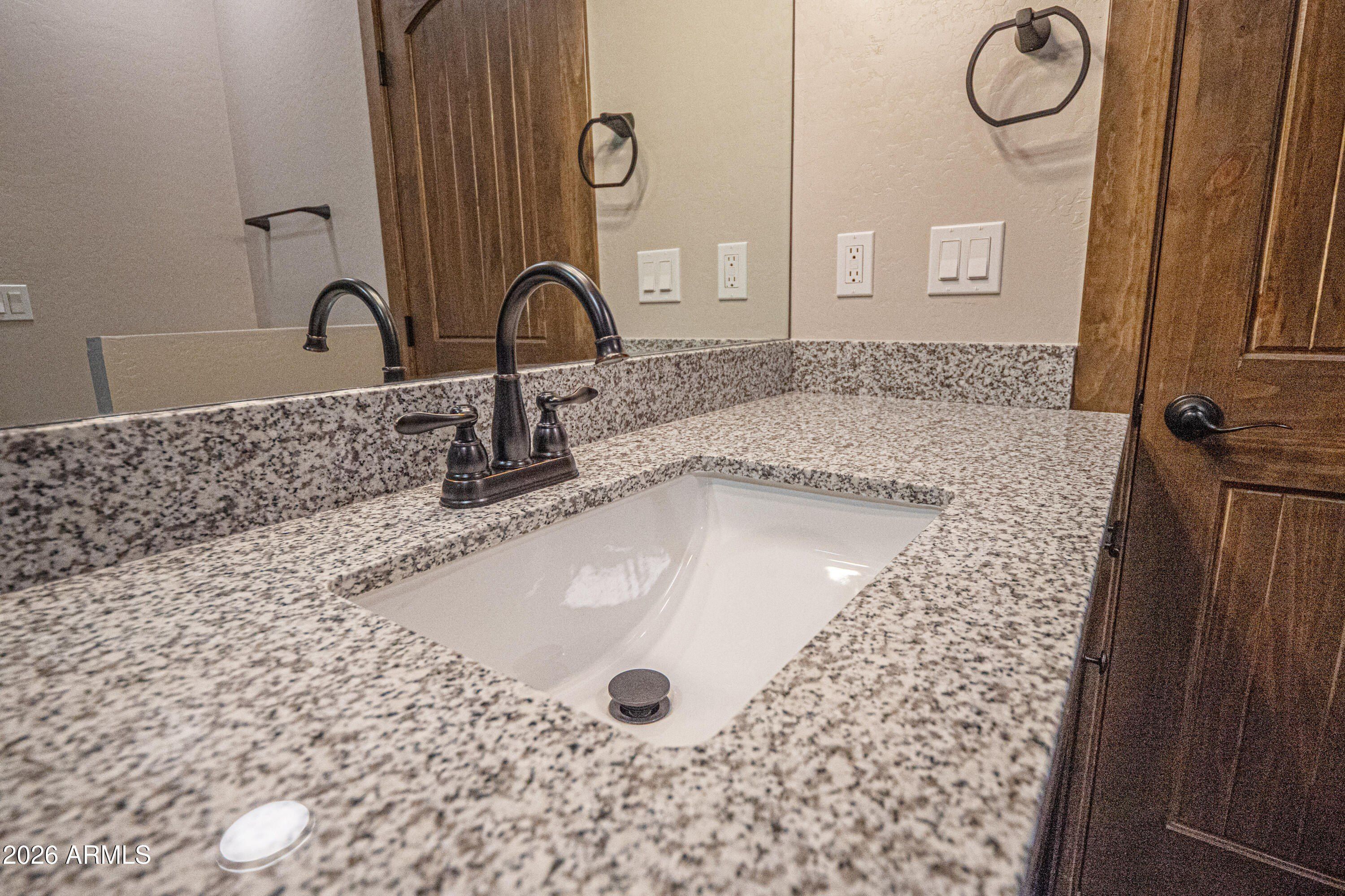 2041 E Rimstone Drive. Show Low, AZ 85901