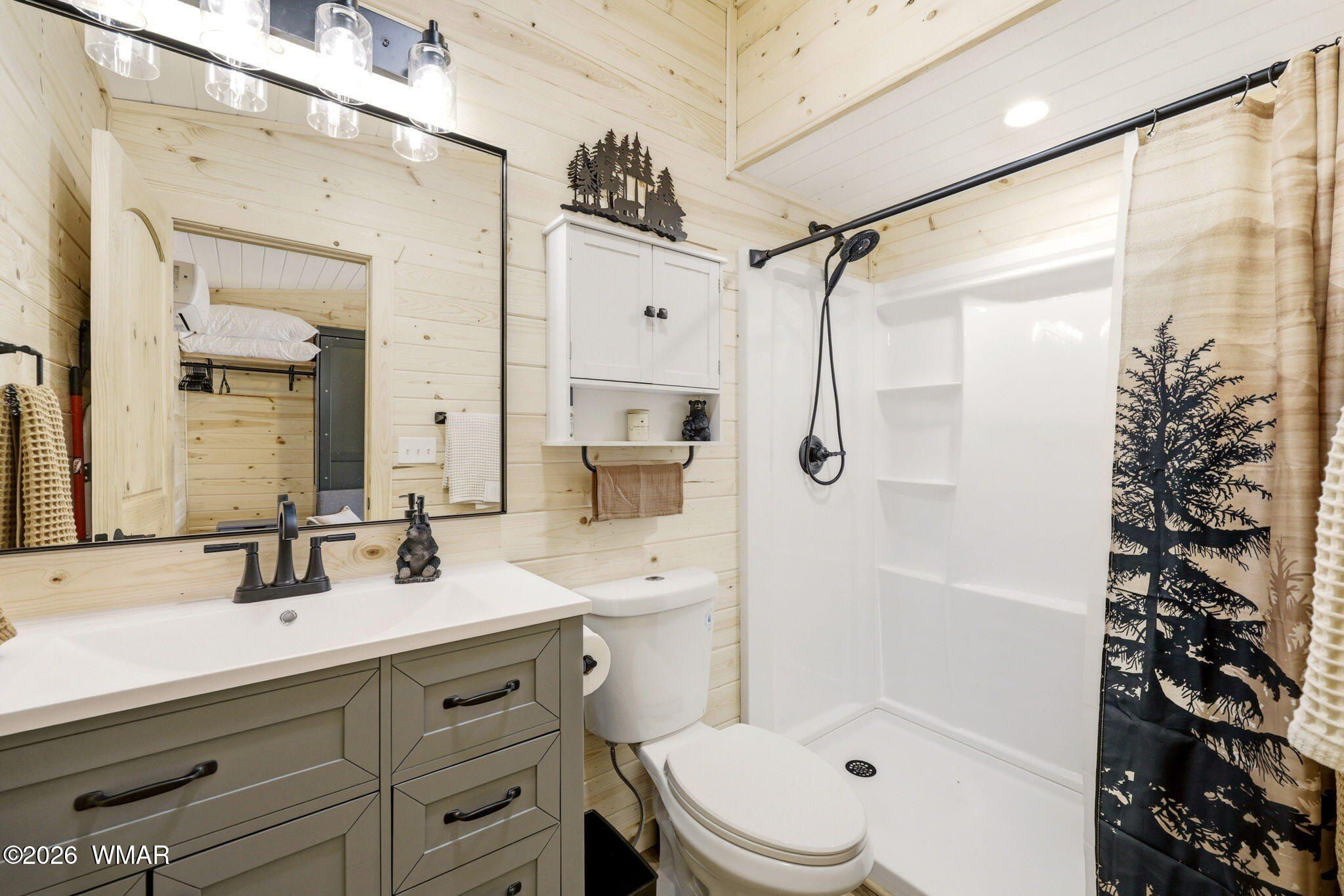 2787 Paradise Pines Road. Overgaard, AZ 85933