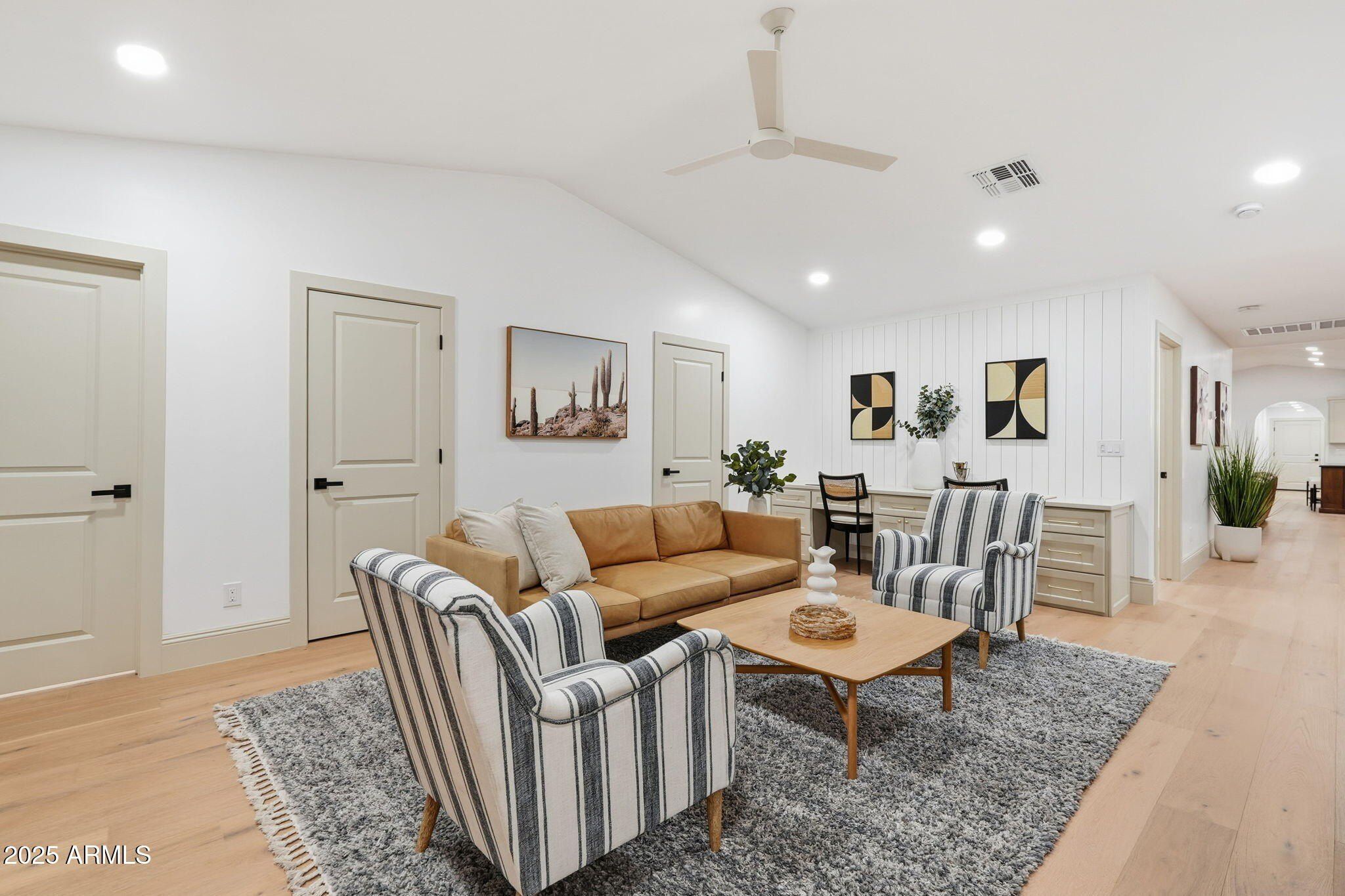 2315 N 42Nd Street. Phoenix, AZ 85008