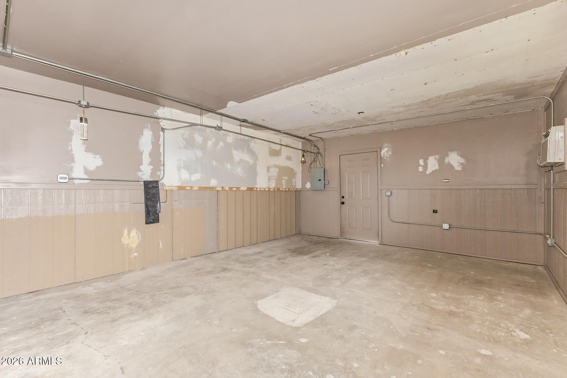 630 S Warner Drive. Apache Junction, AZ 85120