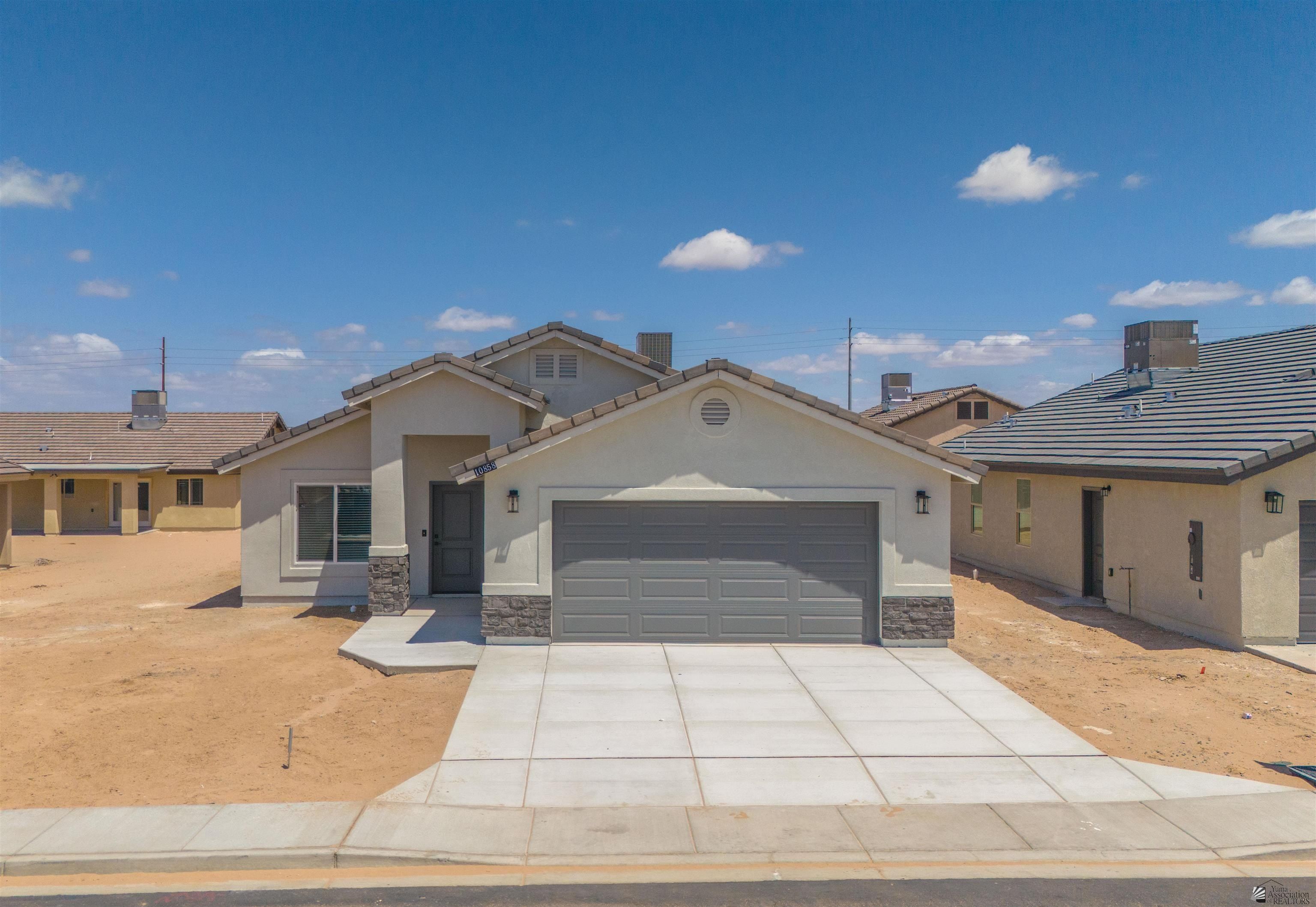 10606 E 45 St. Yuma, AZ 85367