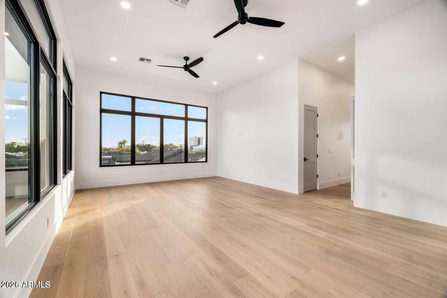 4120 N 44Th Place. Phoenix, AZ 85018