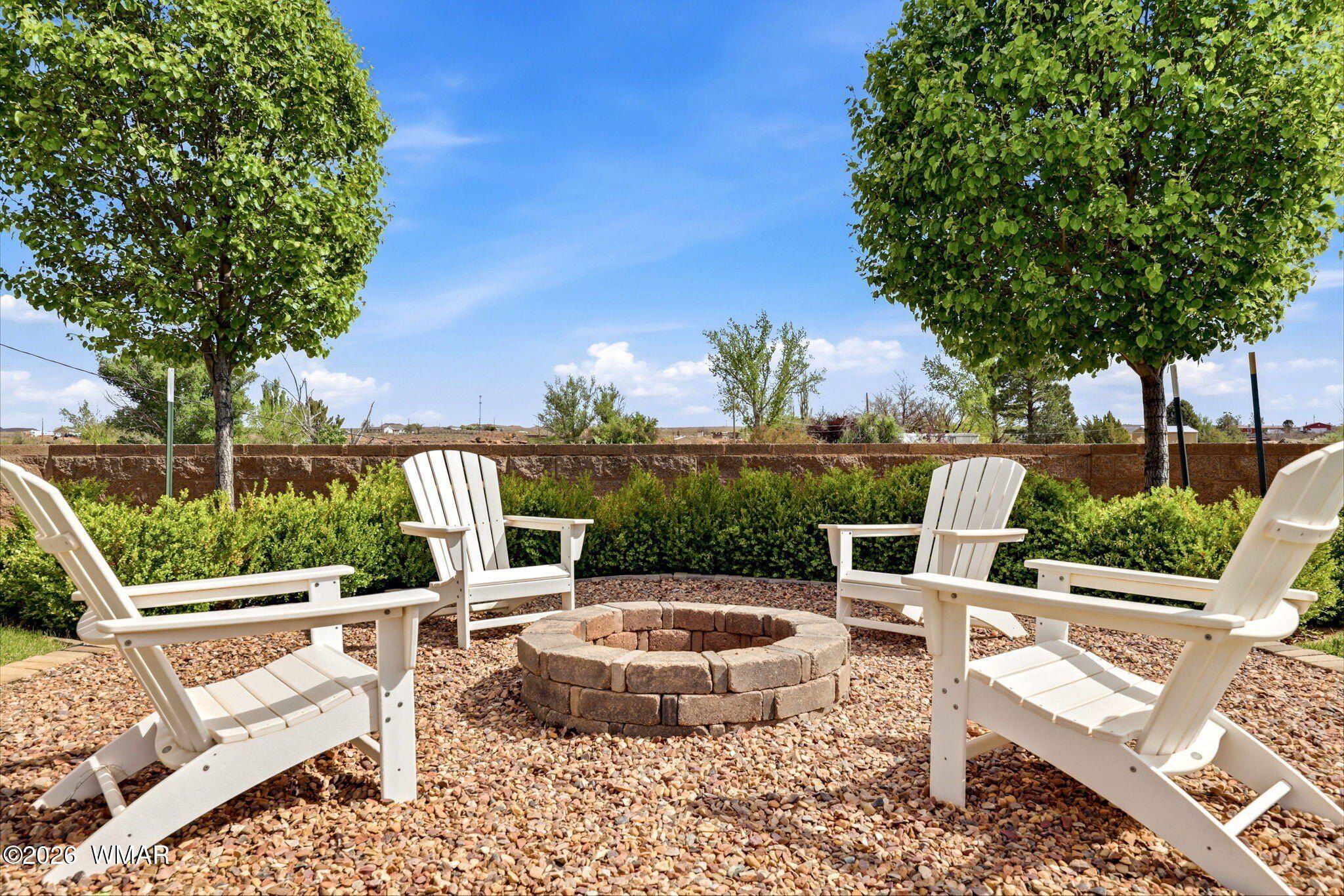 1491 Hunsaker Road. Holbrook, AZ 86025