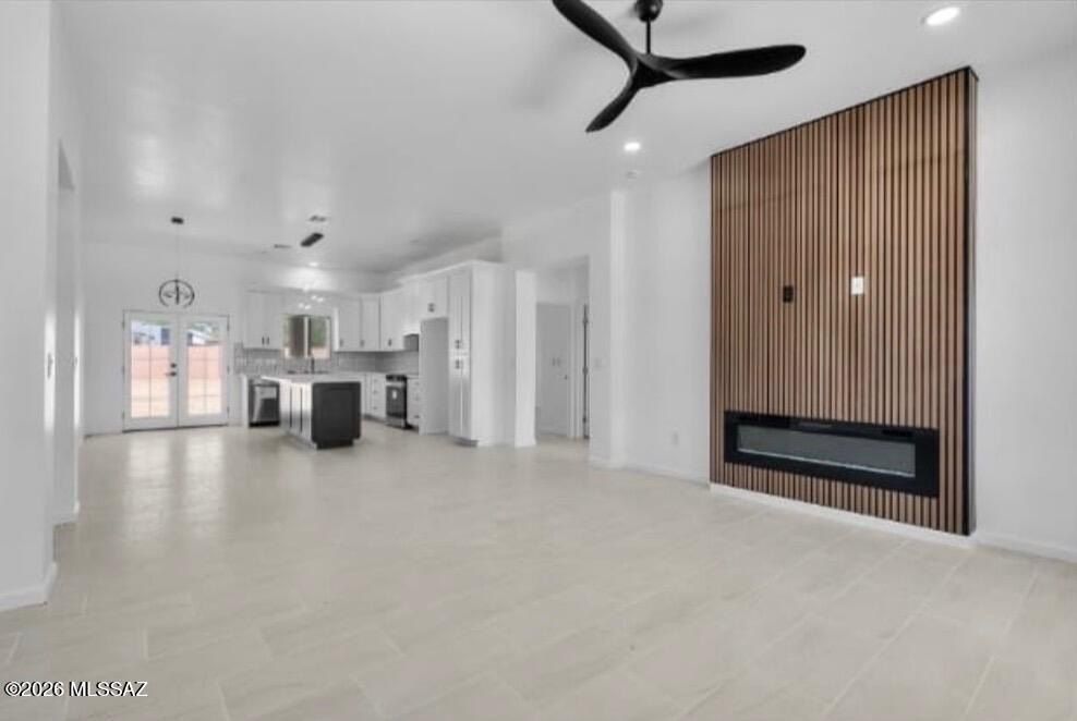 370 Willow Drive. Rio Rico, AZ 85648