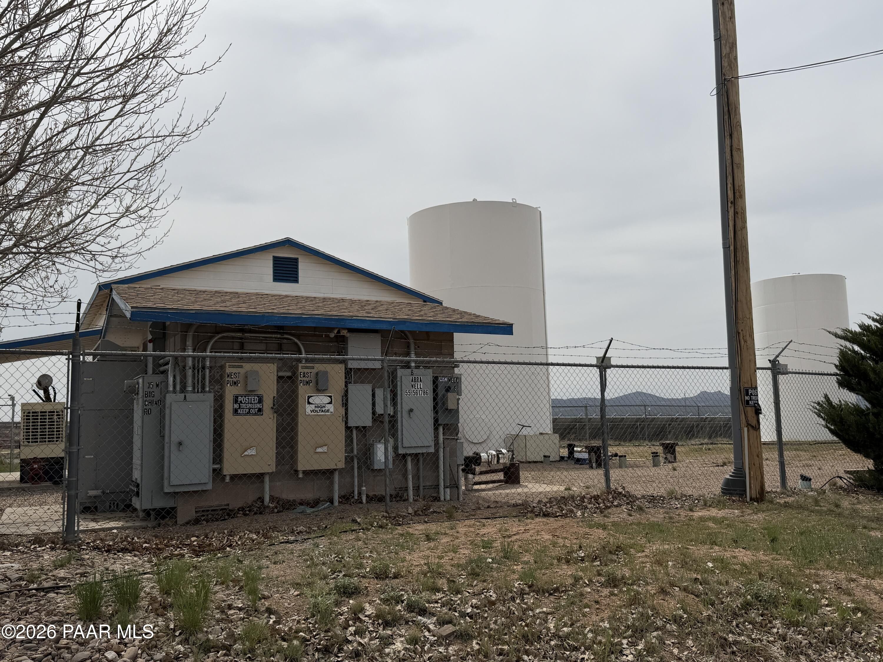 370 W Venice Way. Paulden, AZ 86334