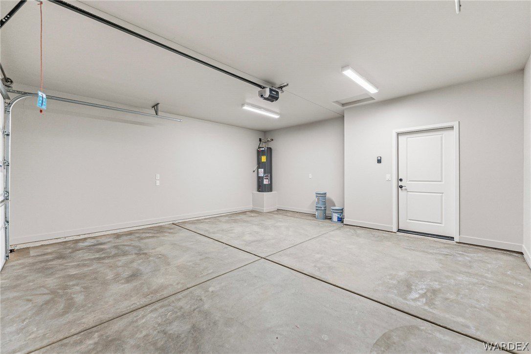 3143 E Thompson Avenue. Kingman, AZ 86409