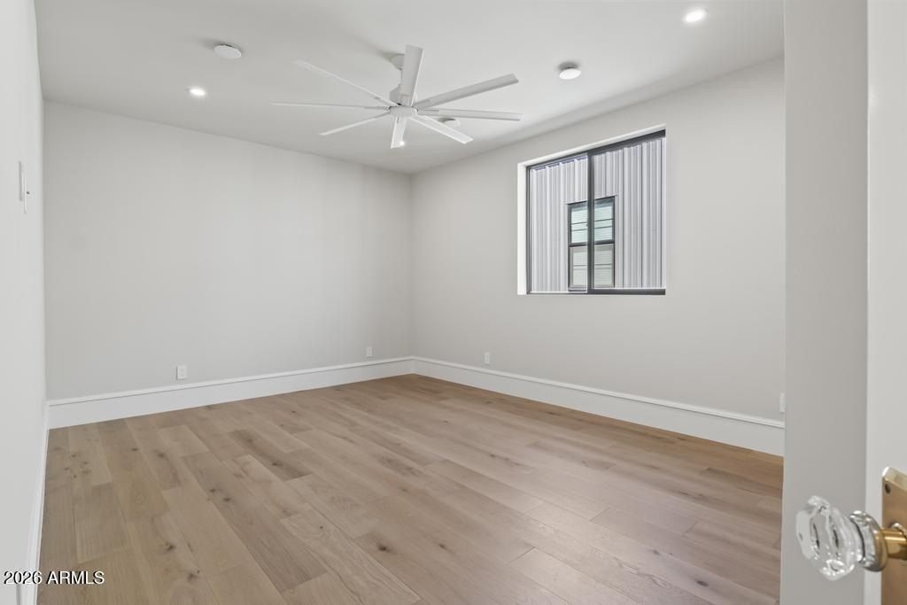 8511 S 9Th Drive. Phoenix, AZ 85041
