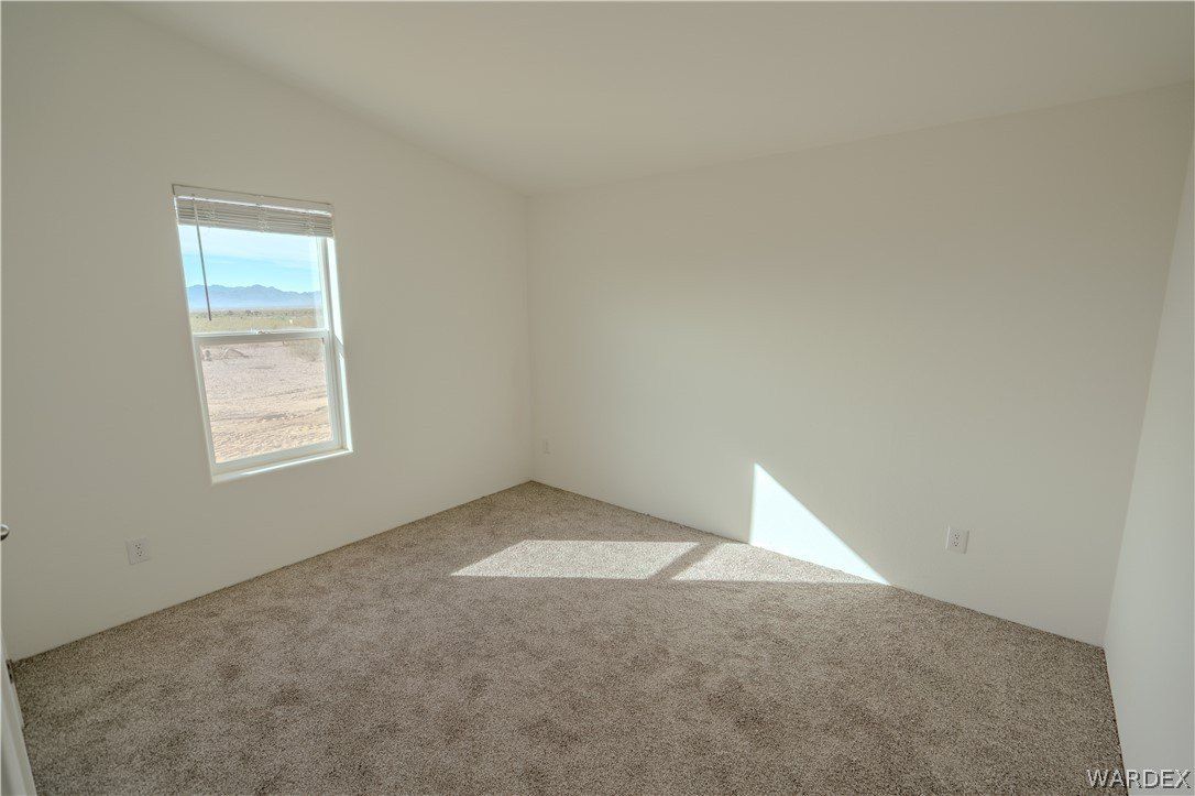 5746 N Eden Road. Golden Valley, AZ 86413