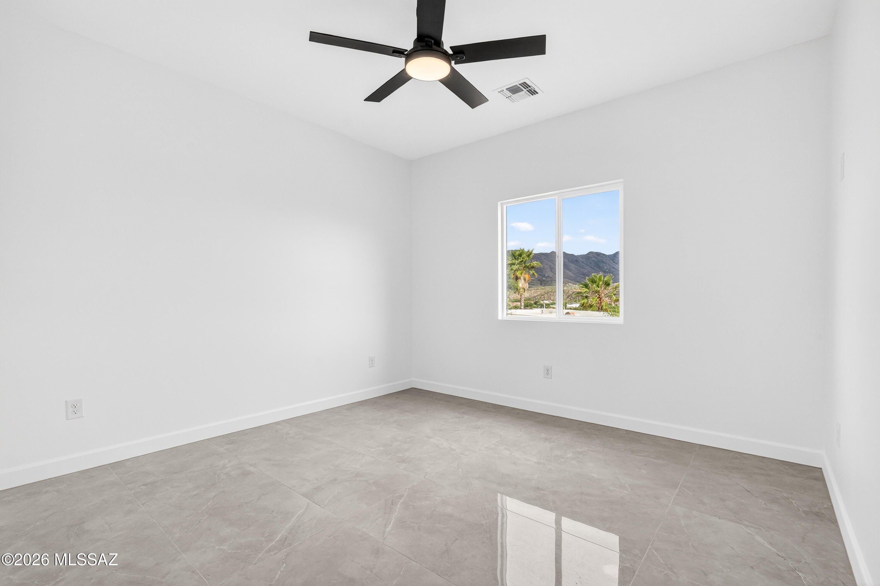 1834 Circulo Glorieta. Rio Rico, AZ 85648