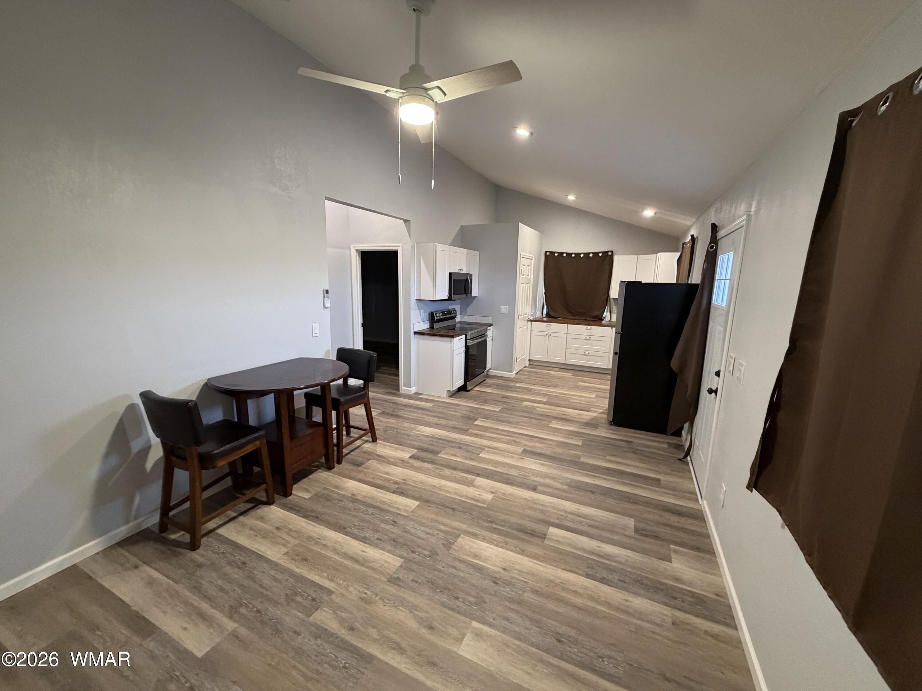 5598 Richard Drive. Snowflake, AZ 85937