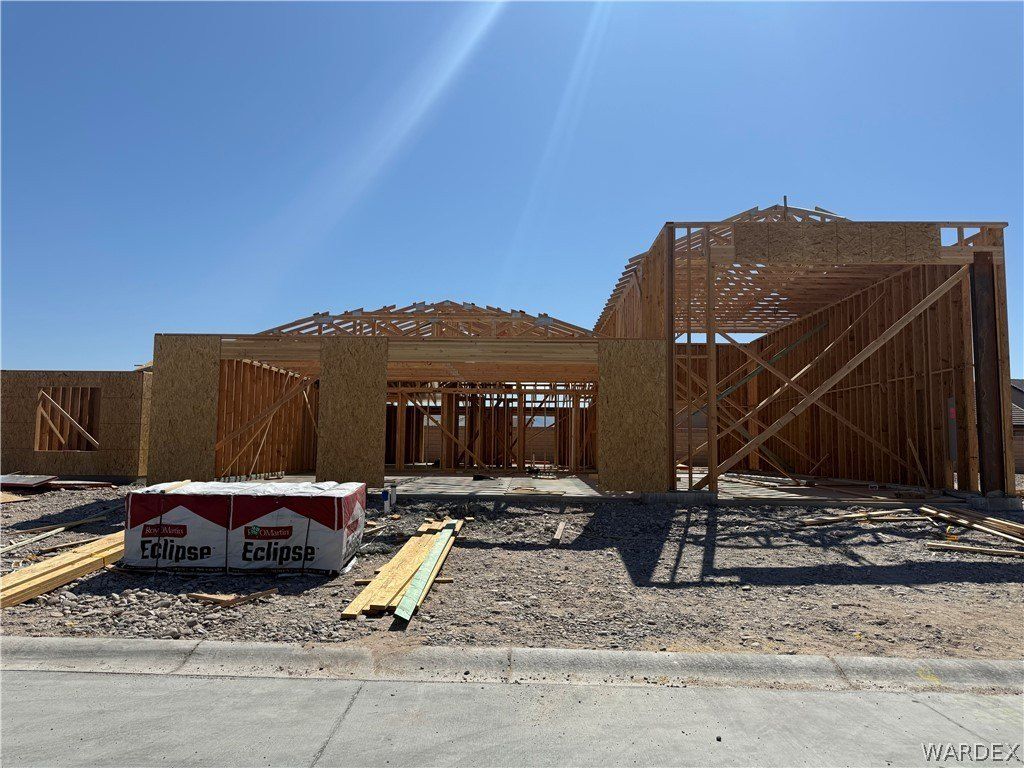 6094 S Trailblazer Avenue. Fort Mohave, AZ 86426