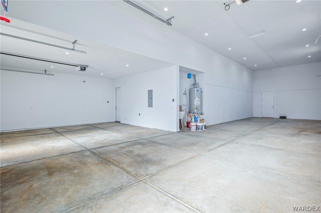 2353 E Calle Toledo. Fort Mohave, AZ 86426