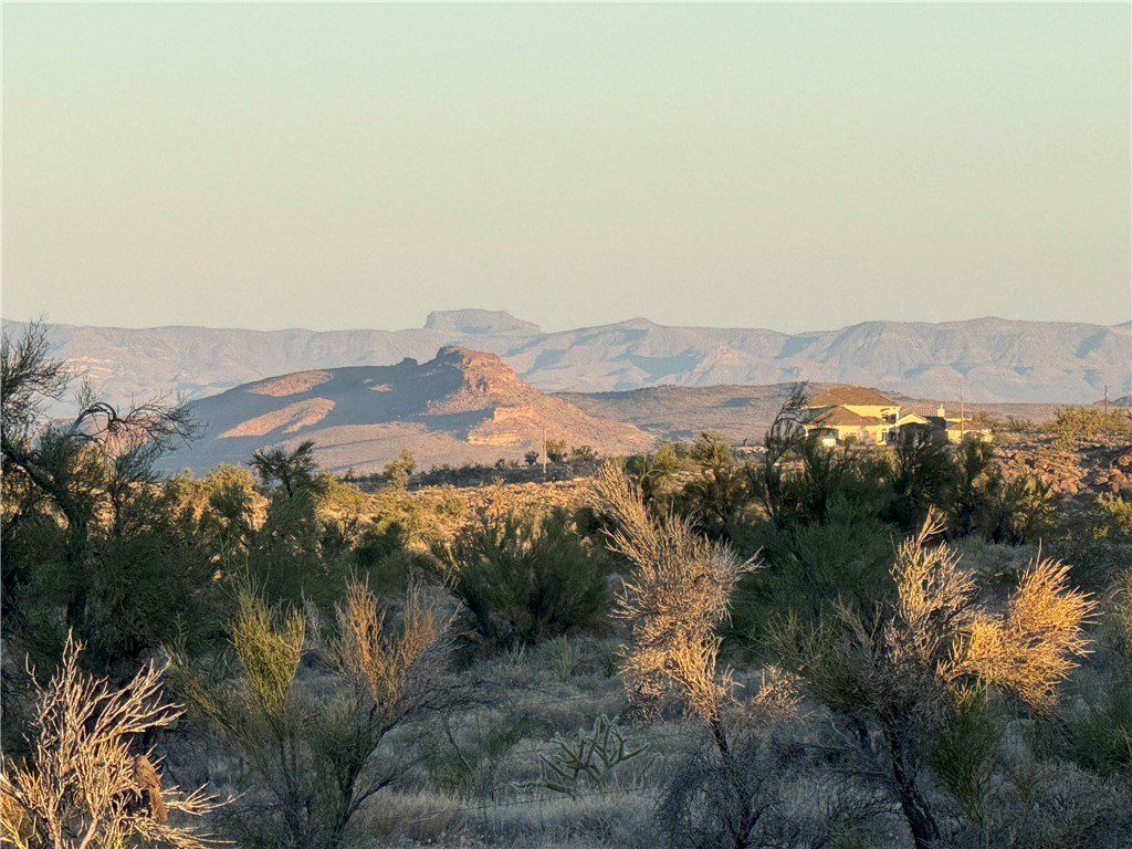 28060 Chuckwagon Dr Road. Kingman, AZ 86401