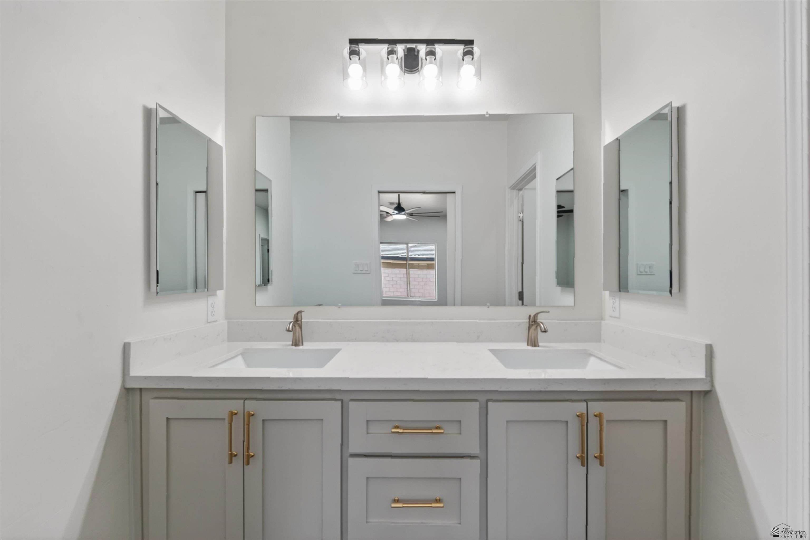 10534 E 45 St. Yuma, AZ 85367