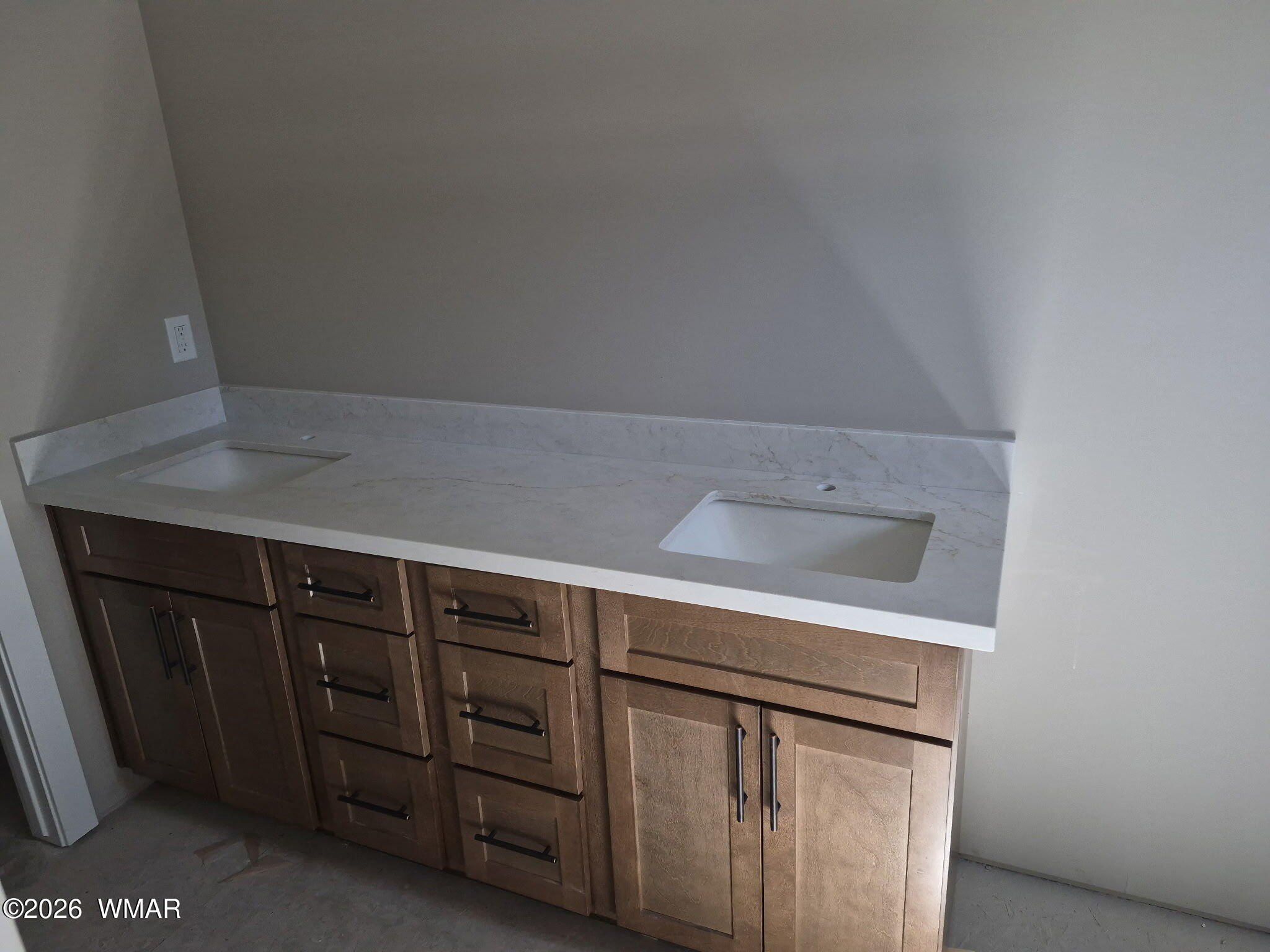 4500 W Fox Glove Lane. Show Low, AZ 85901