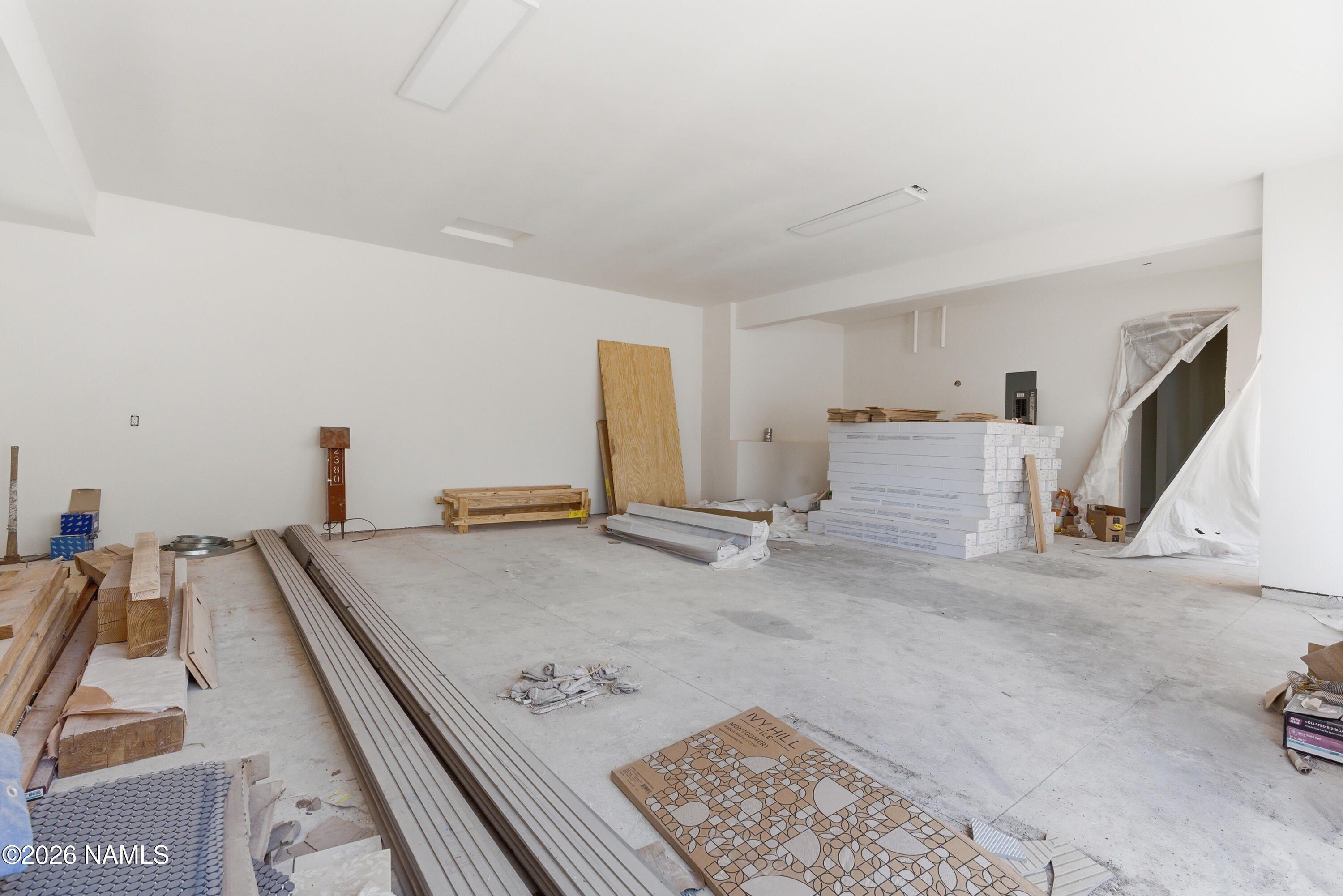 2380 E Del Rae Drive. Flagstaff, AZ 86005