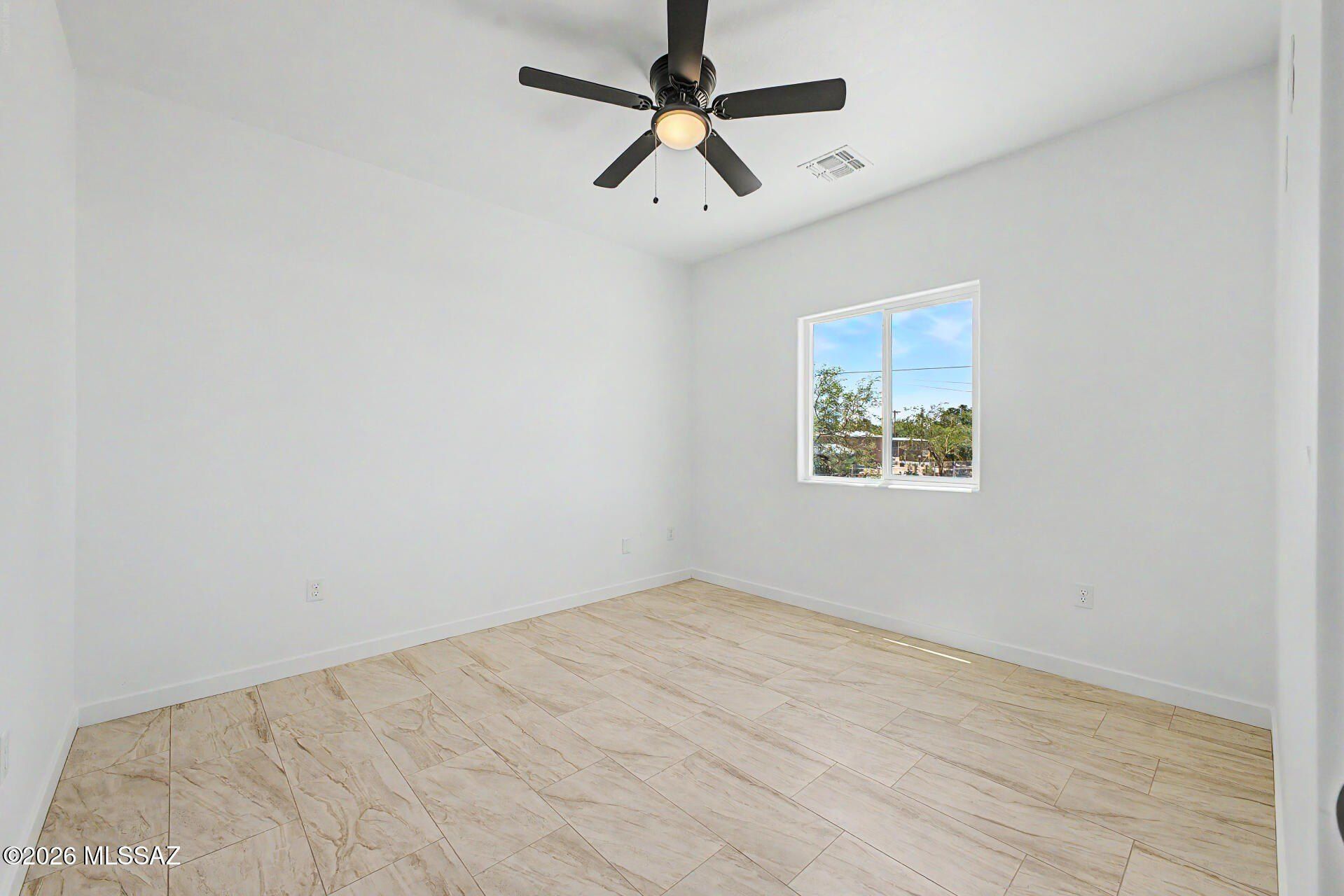 1318 E Suncrest Drive. Tucson, AZ 85756