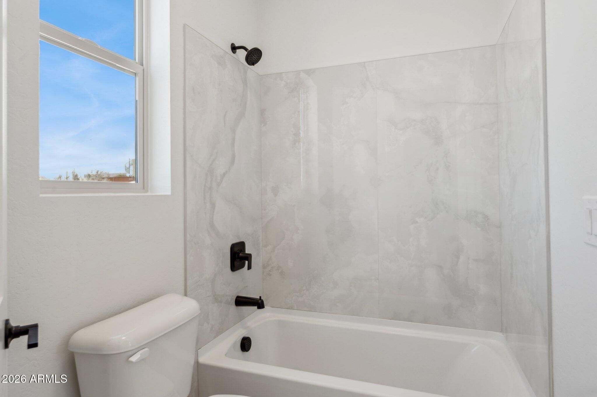 1686 E Carriage Lane. Phoenix, AZ 85086