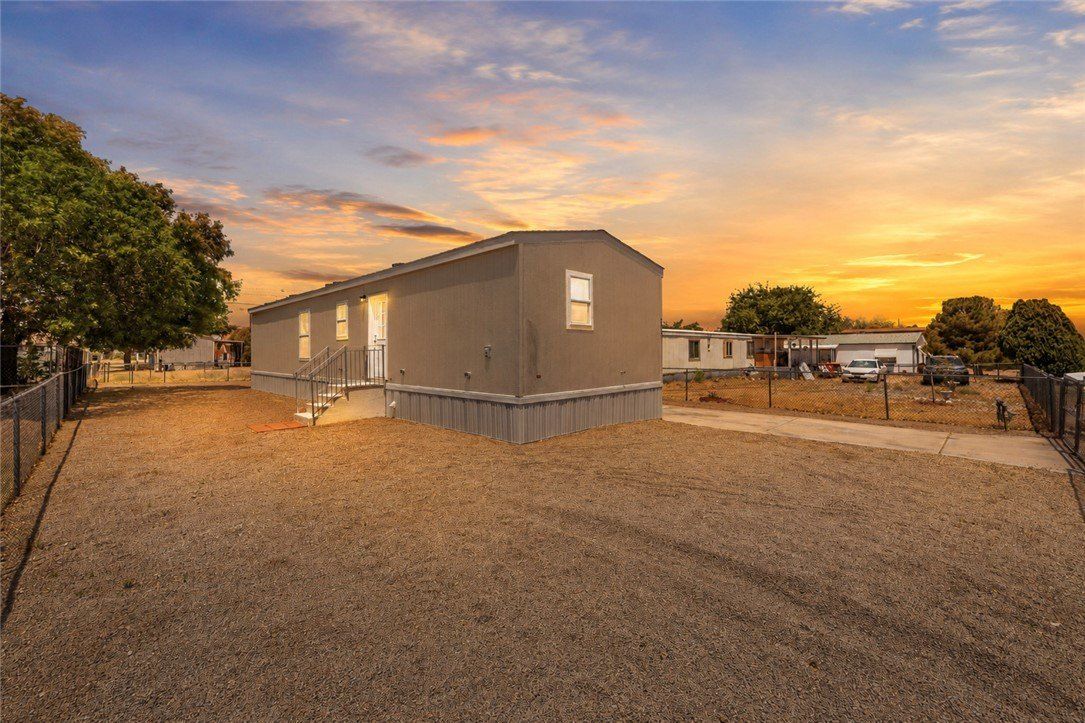 2835 E Hearne Avenue. Kingman, AZ 86409