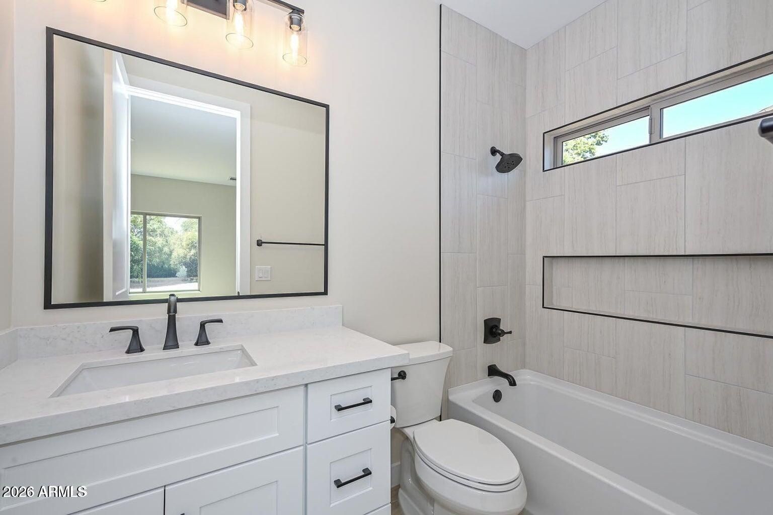 19222 N 29Th Place. Phoenix, AZ 85050