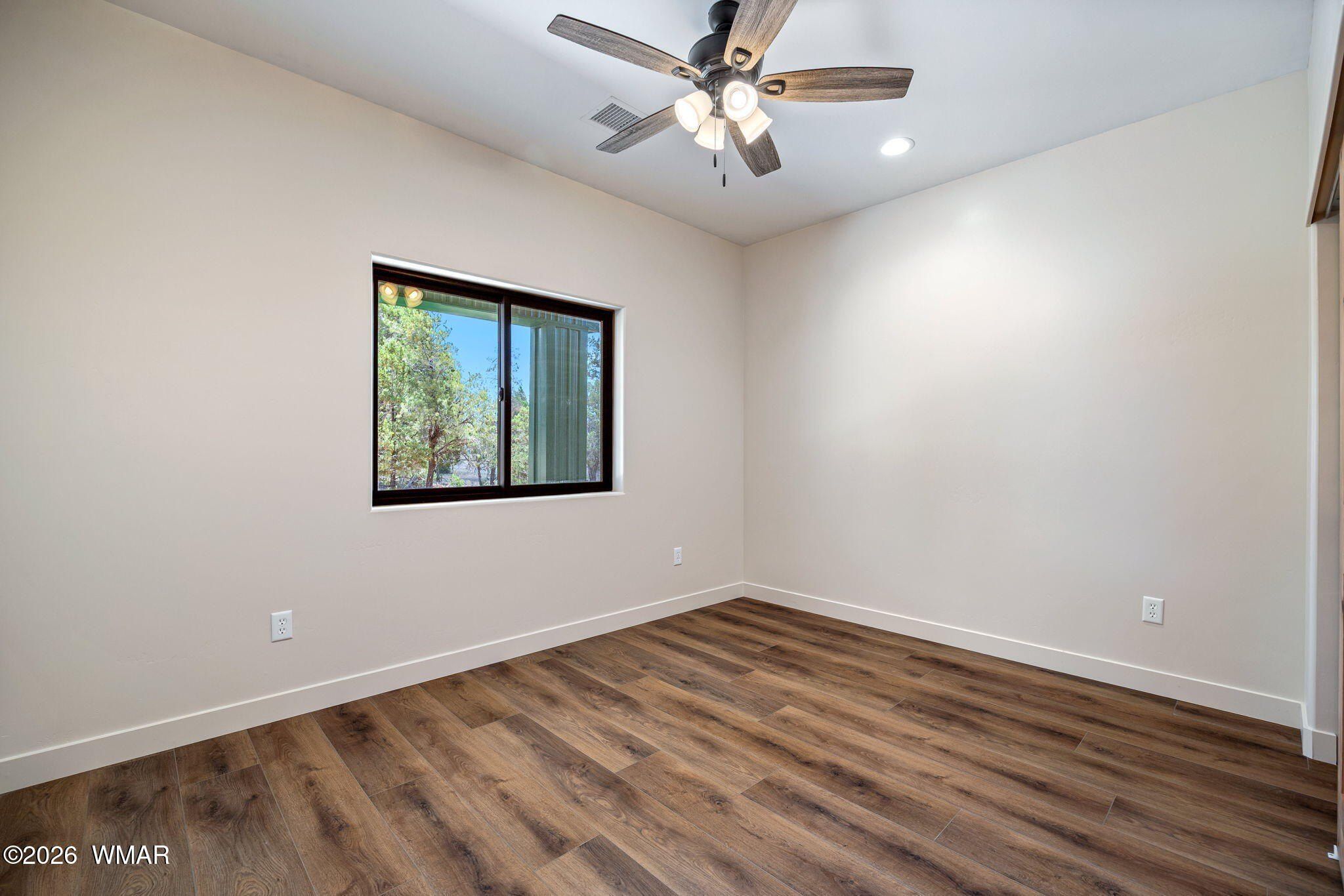 1043 School House Lane. Show Low, AZ 85901
