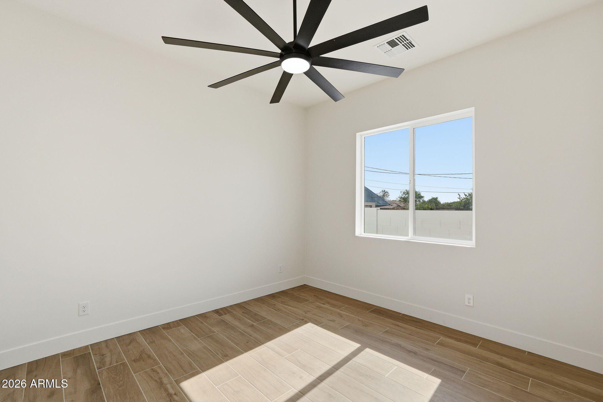 812 E Desert Drive S. Phoenix, AZ 85042