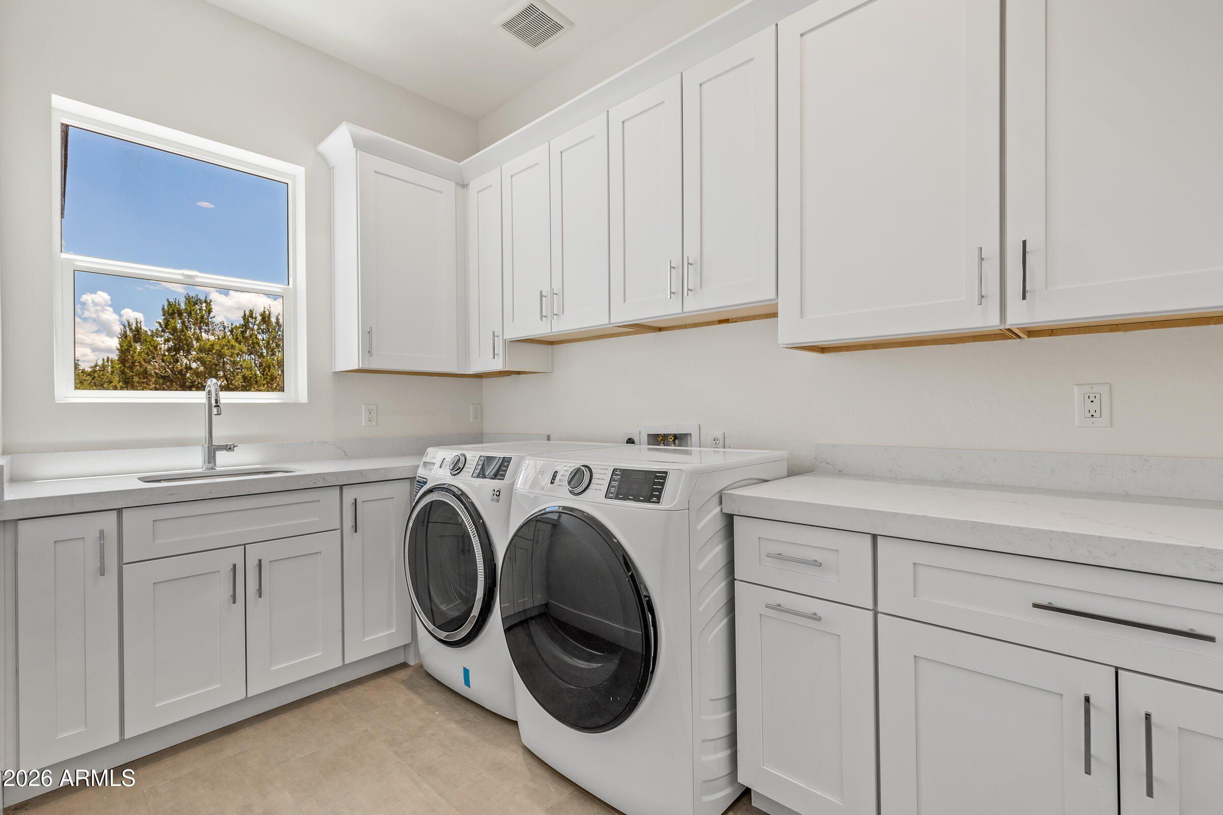 1945 Bellavista Loop. Williams, AZ 86046
