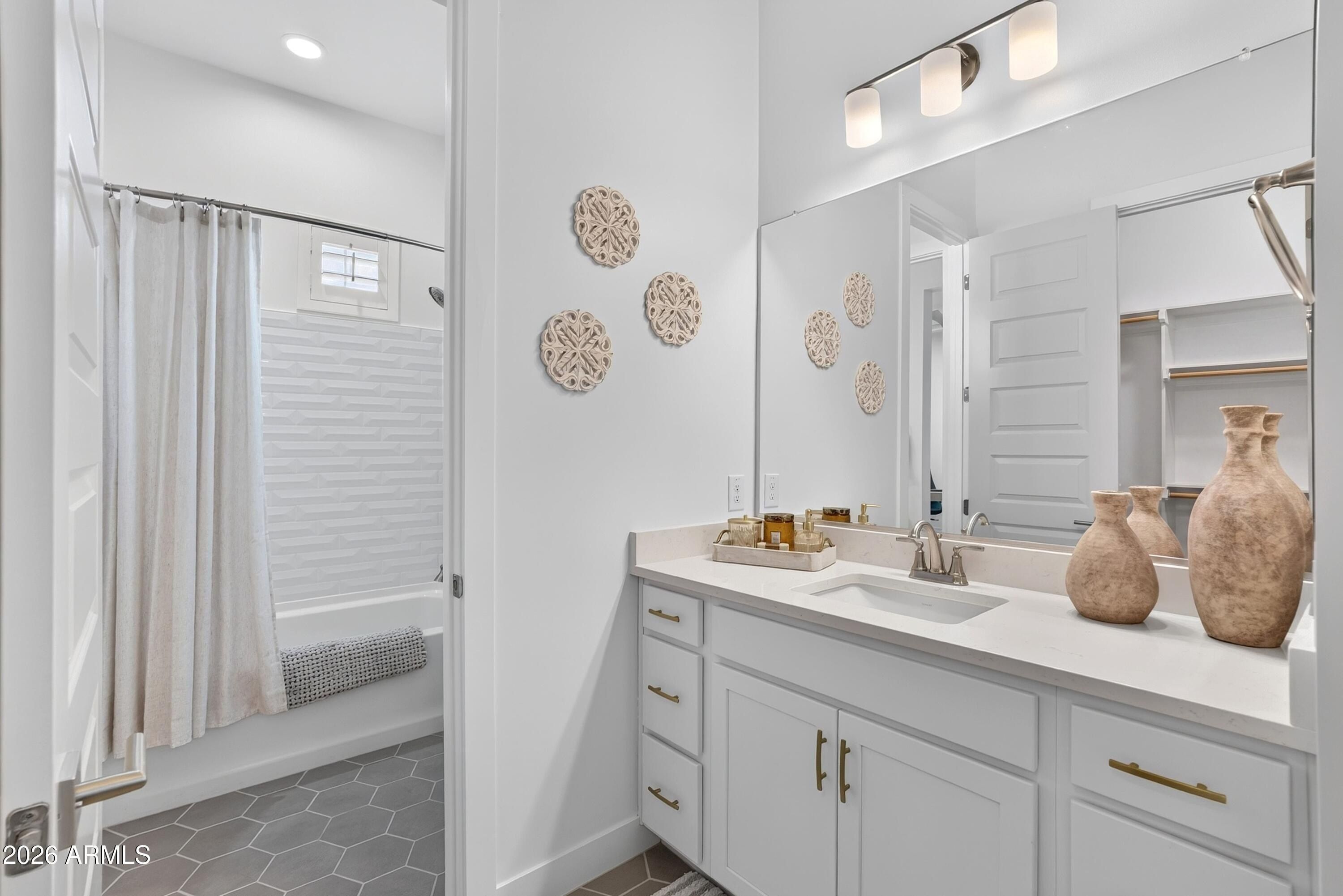 4231 E Desert Vista Trail. Cave Creek, AZ 85331