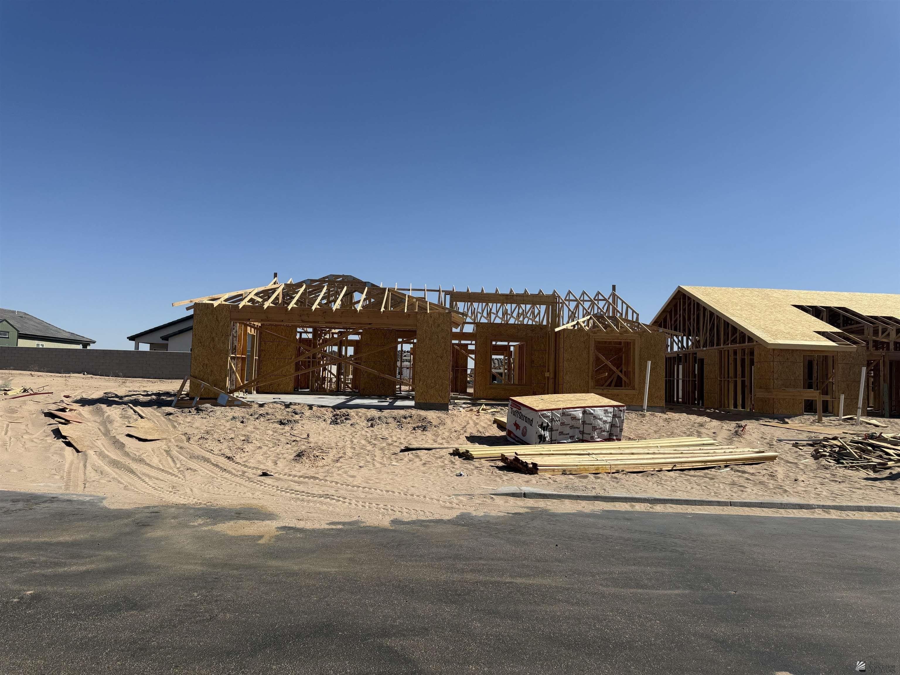 10781 E 45 Pl. Yuma, AZ 85367
