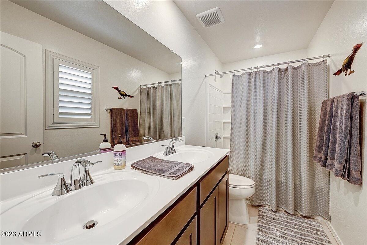 18565 N Foxtail Drive. Maricopa, AZ 85138