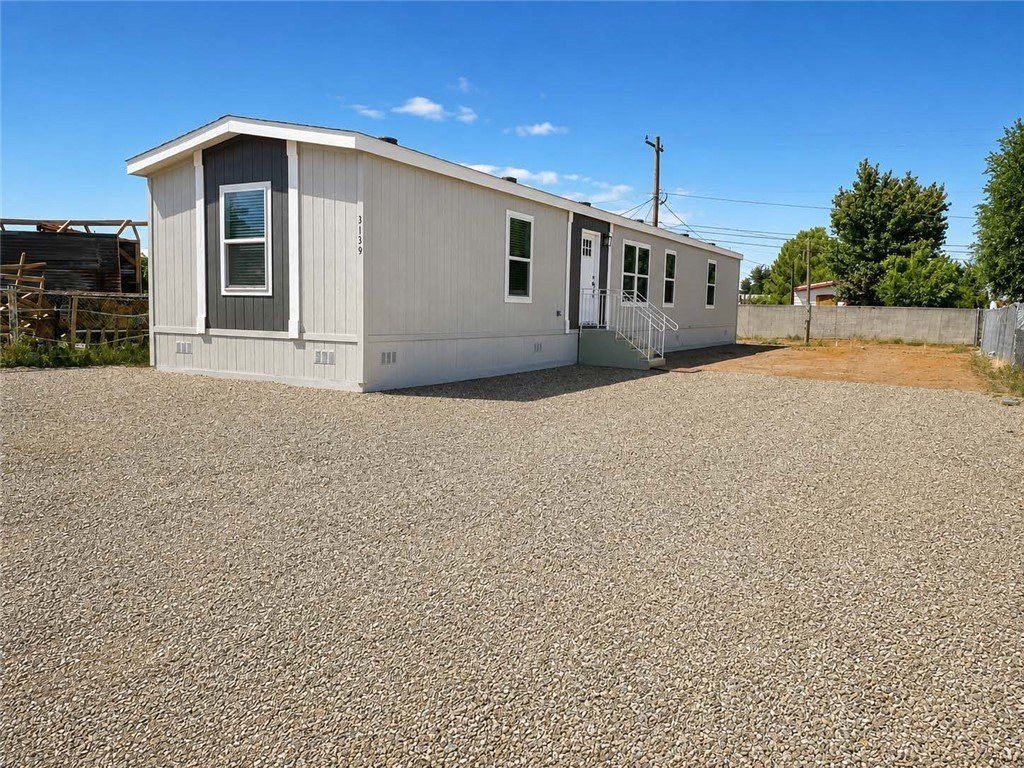 3139 E Potter Avenue. Kingman, AZ 86409