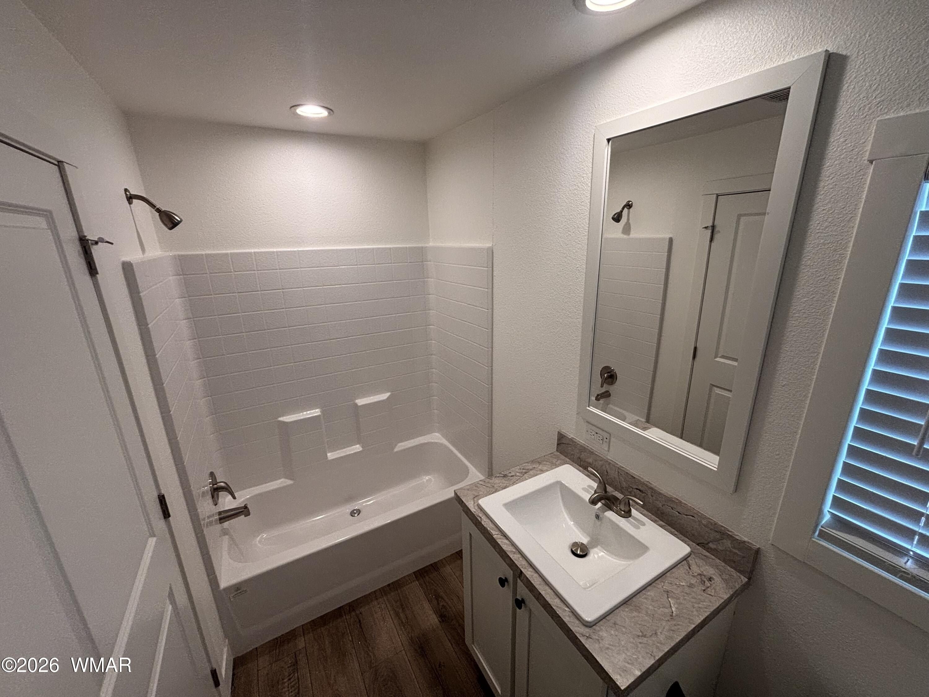 1401 Amanda Drive. Lakeside, AZ 85929