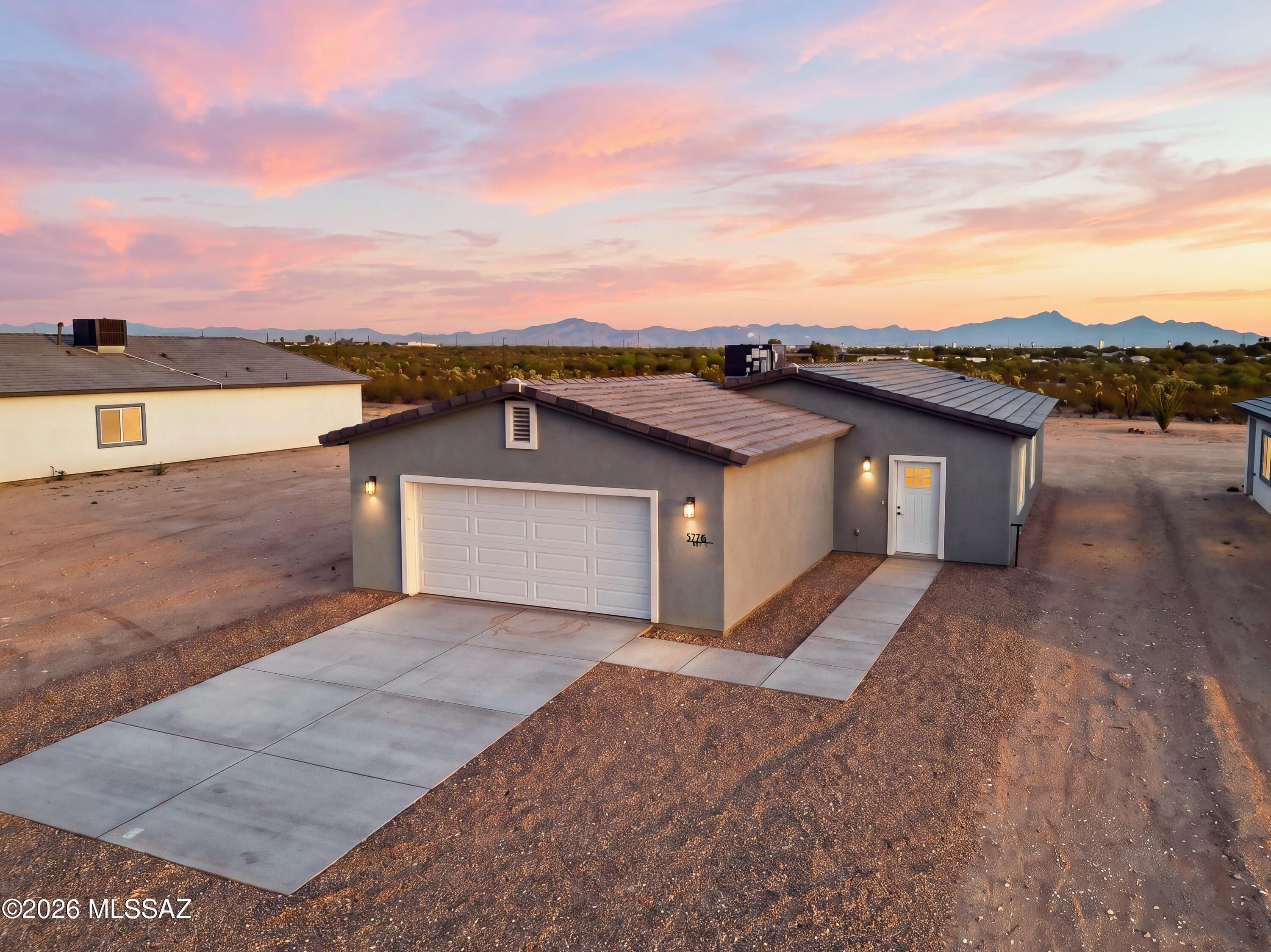 5776 E Hermans Road. Tucson, AZ 85756