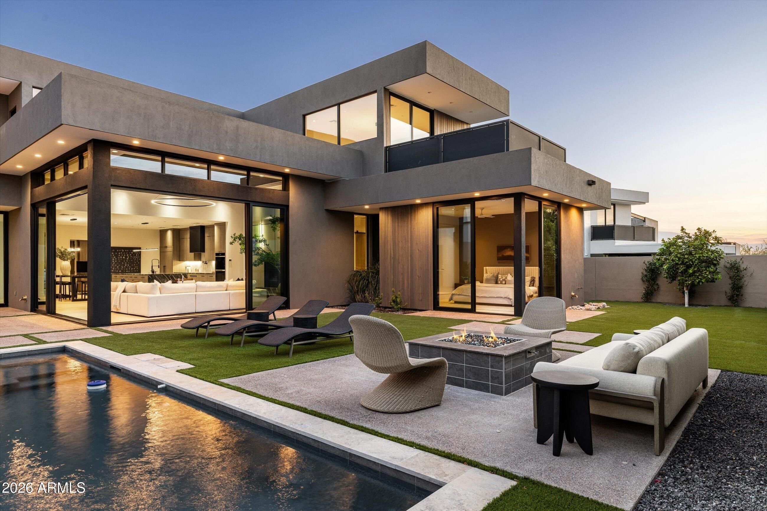 2228 E Solar Drive. Phoenix, AZ 85020