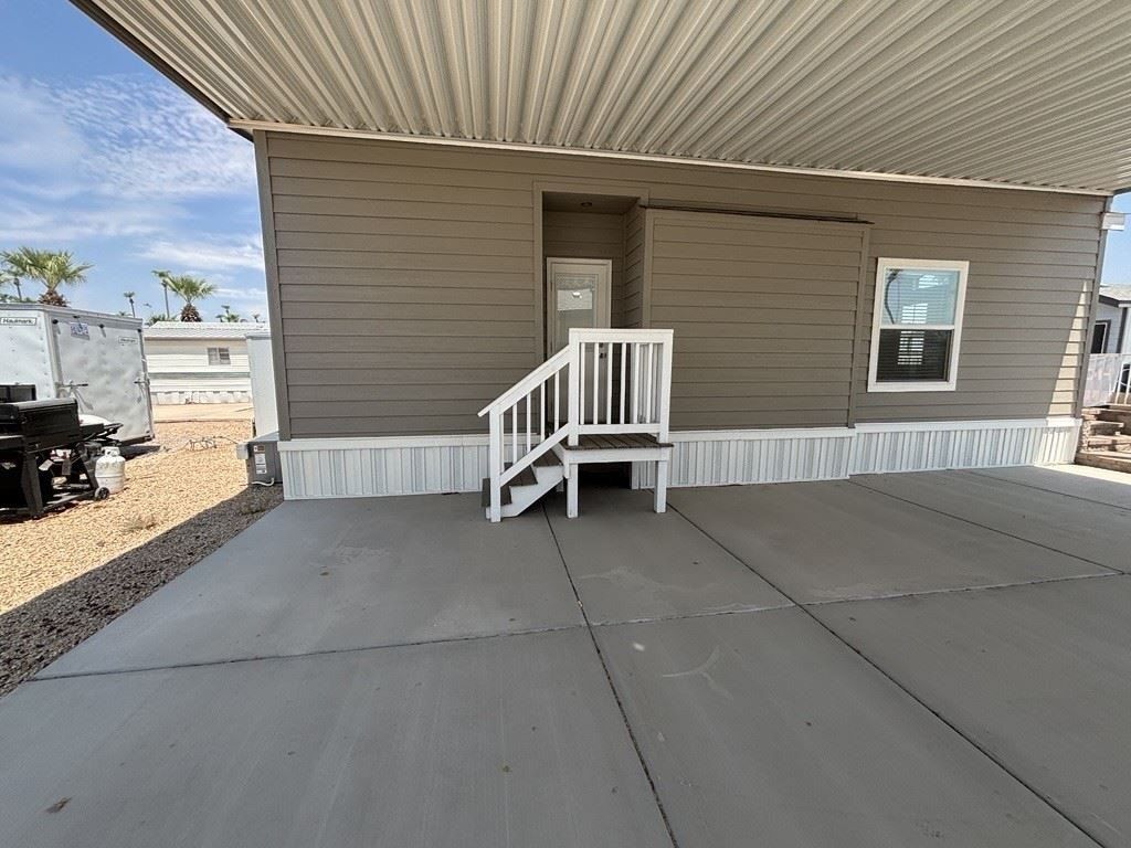 303 N Lindsay Rd. Mesa, AZ 85213