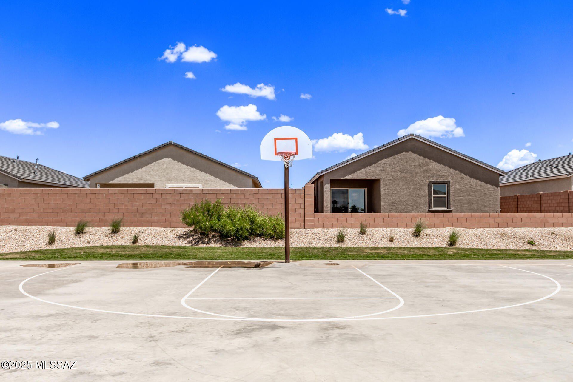 12578 W Nicholas Drive. Marana, AZ 85653