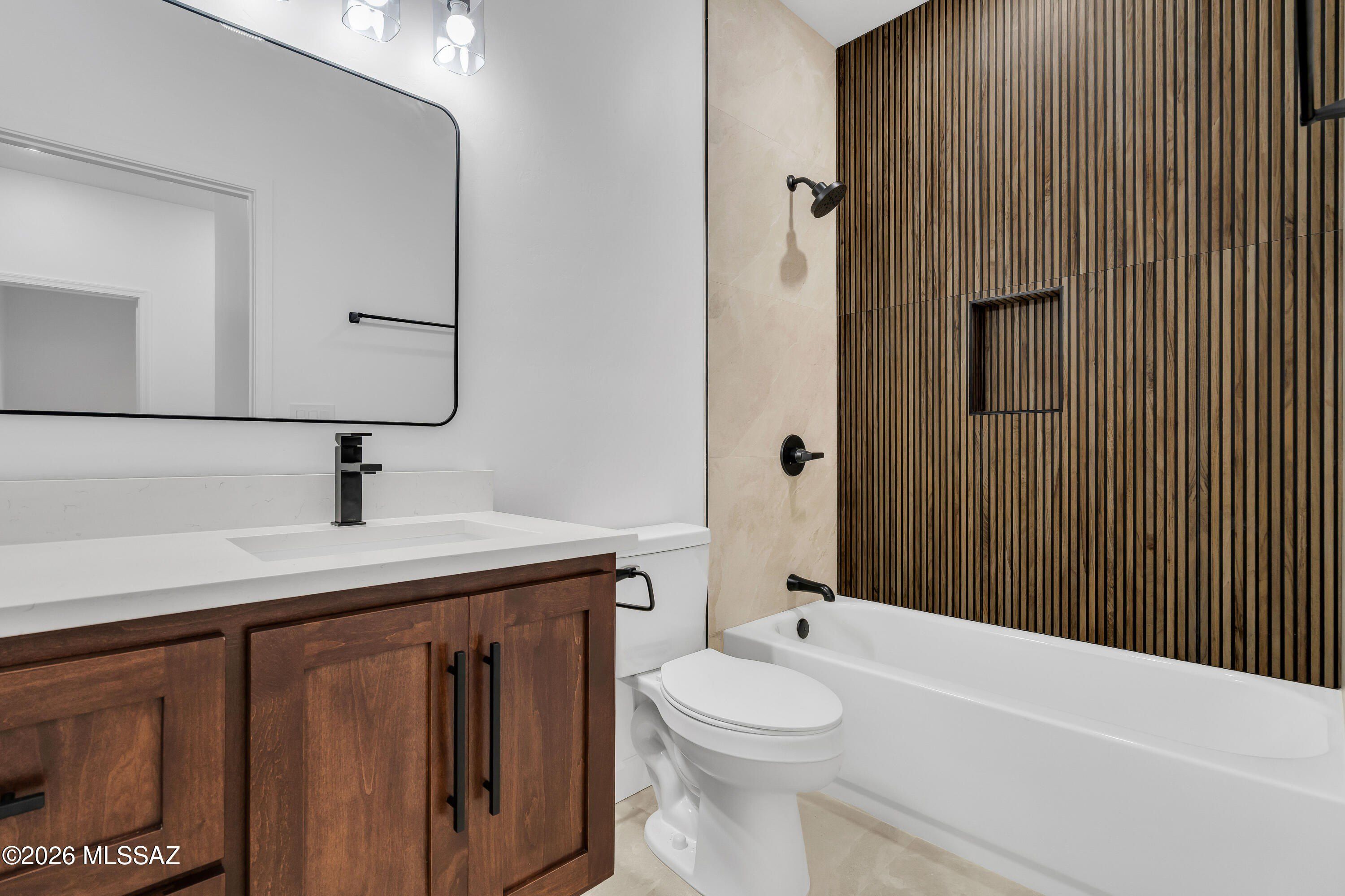 1563 Pinguinos Court. Rio Rico, AZ 85648