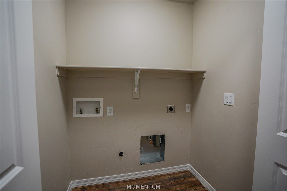 3060 E Leroy Avenue. Kingman, AZ 86409