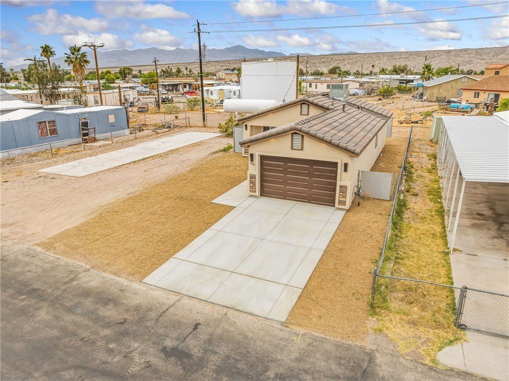 1841 Del Norte Drive. Bullhead City, AZ 86442