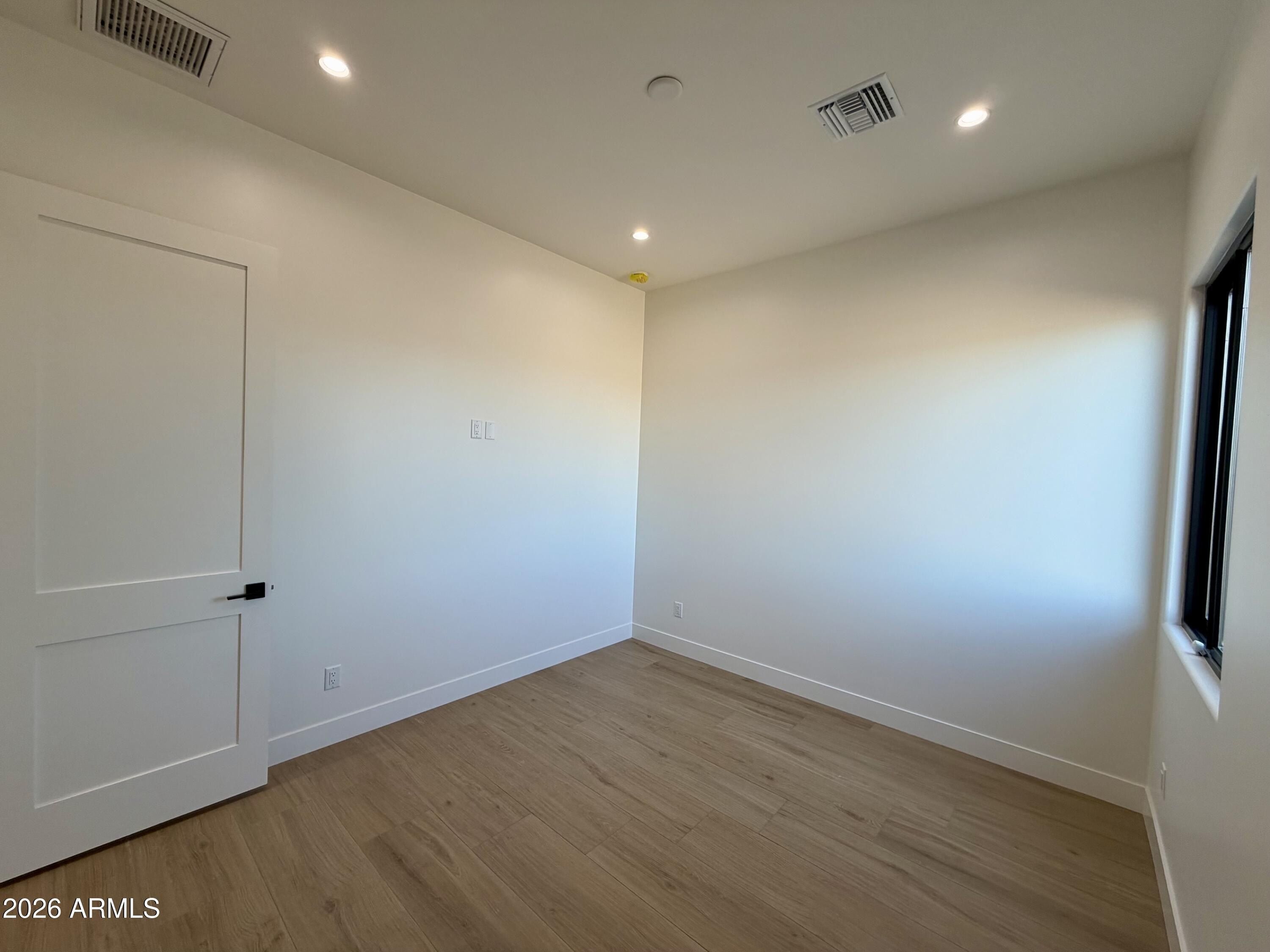37433 N 15Th Avenue. Phoenix, AZ 85086