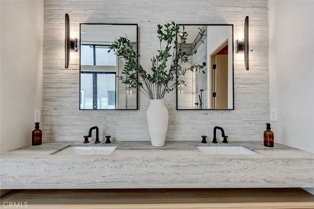 1404 Manhattan. Manhattan Beach, CA 90266
