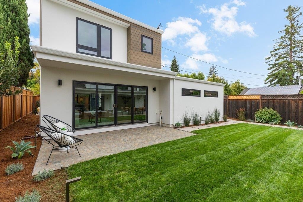 562 Palm Ave. Los Altos, CA 94022