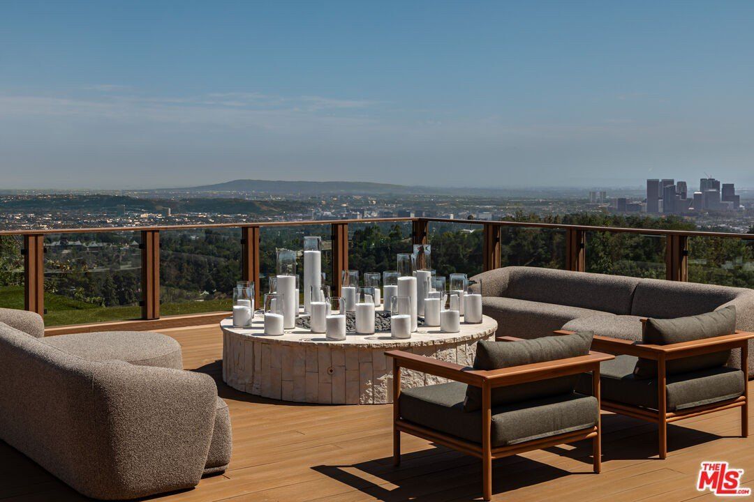 1465 Donhill Dr. Beverly Hills, CA 90210
