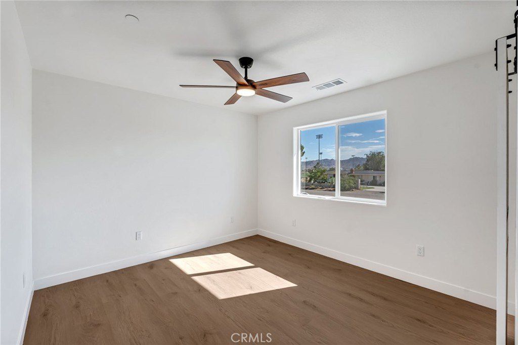 16218 Quantico Rd E. Apple Valley, CA 92307