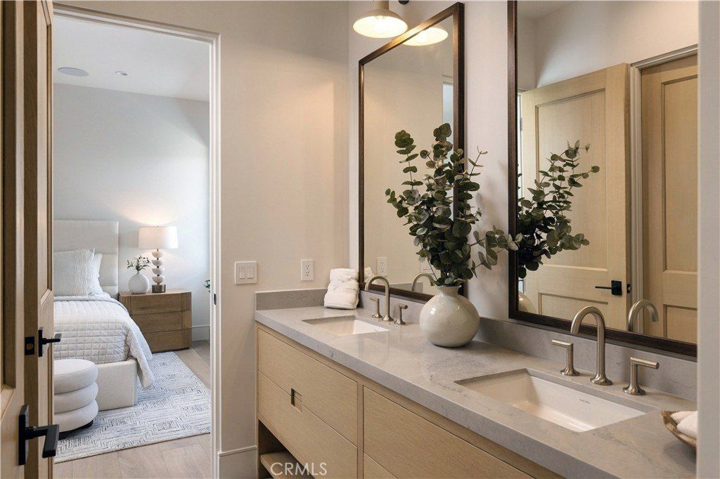 1001 Tiller Way. Corona Del Mar, CA 92625
