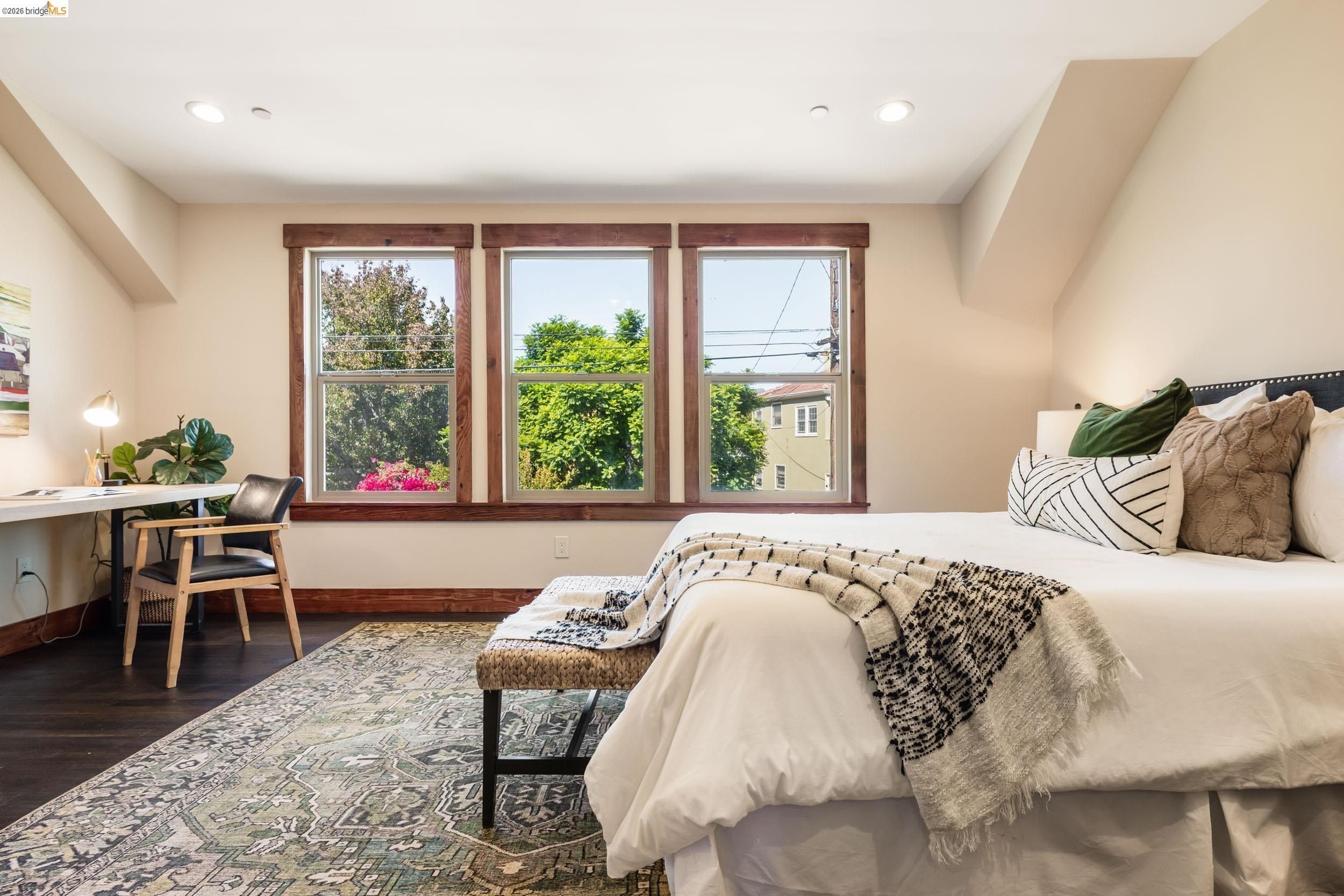 479 42Nd St. Oakland, CA 94609