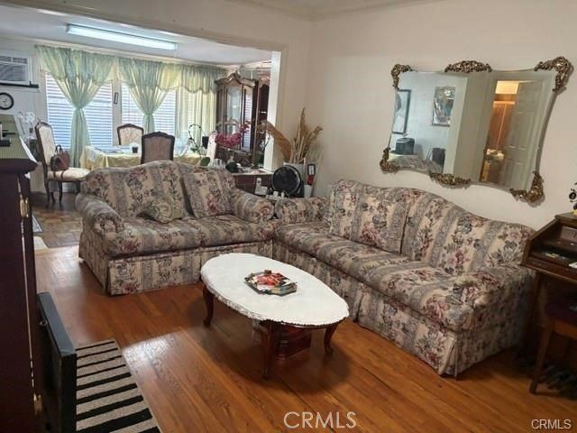 8156 Hazeltine. Panorama City, CA 91402